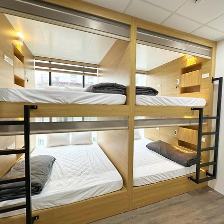Hanoi Capsule Station Hostel Bagian luar foto